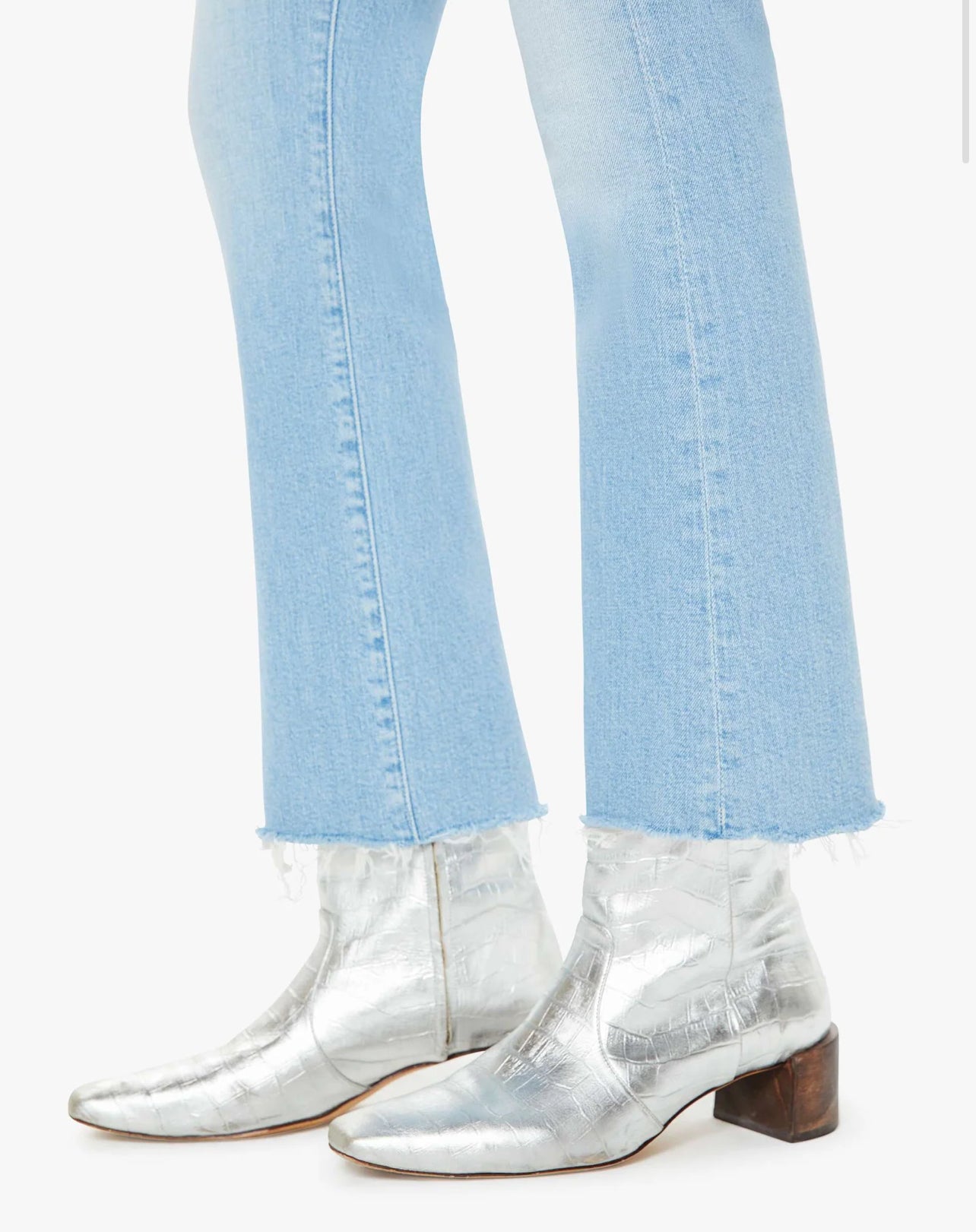 The Insider Ankle Fray Wash: Friendly Reminder