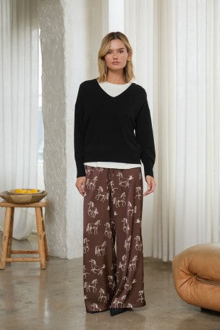 Must Have V-neck Sweater