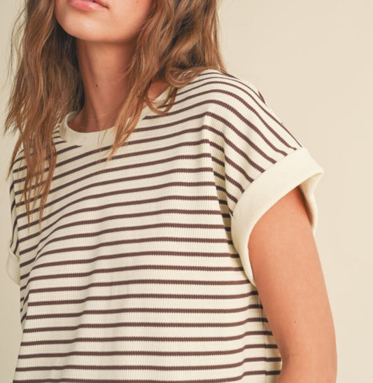 TEXTURED STRIPE PATTERN KNITTED TOP