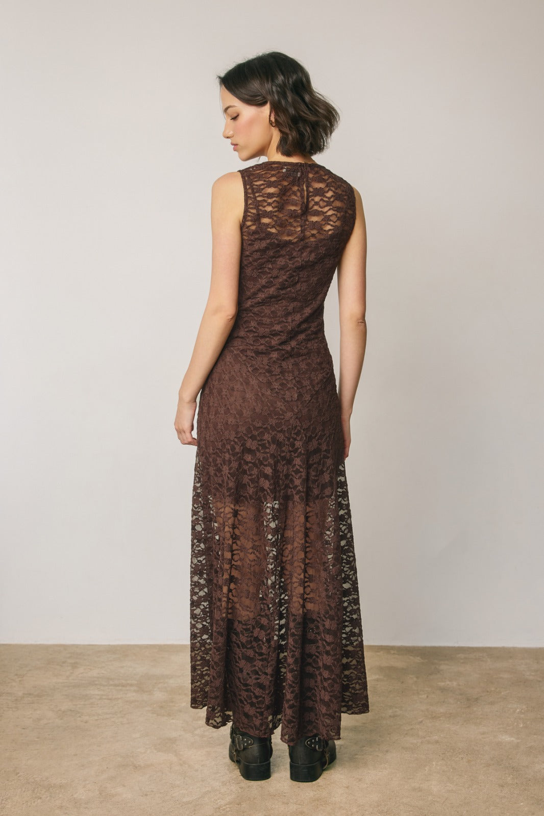 Sienna Sleeveless Lace Maxi Dress