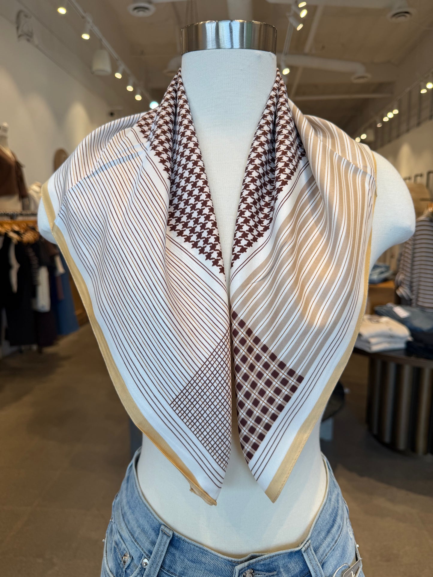 MONOCHROME AND STRIPES SCARF
