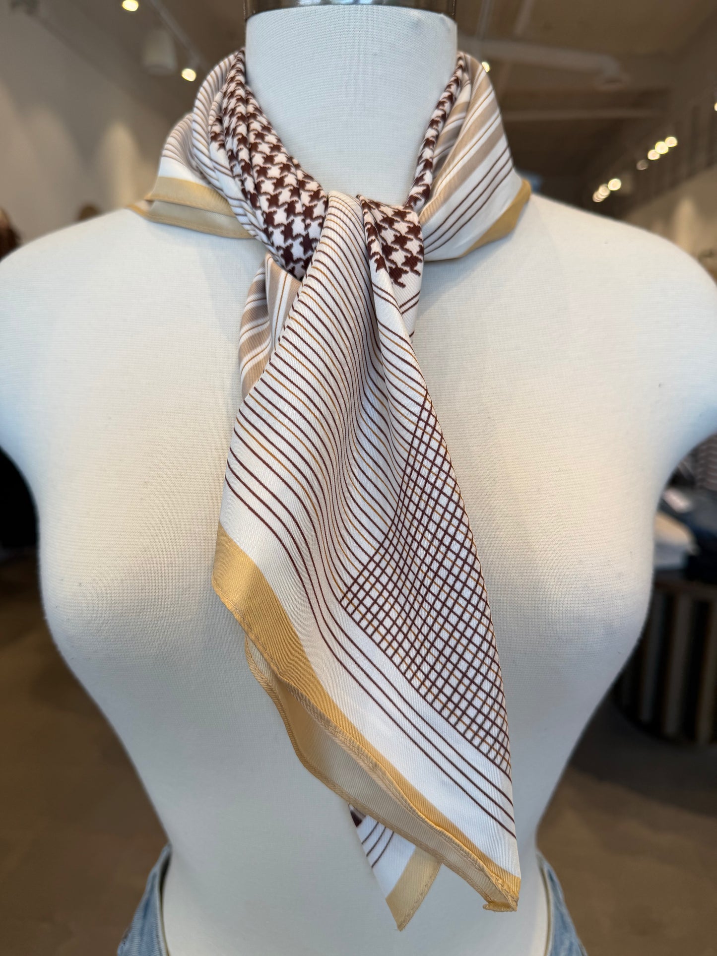 MONOCHROME AND STRIPES SCARF