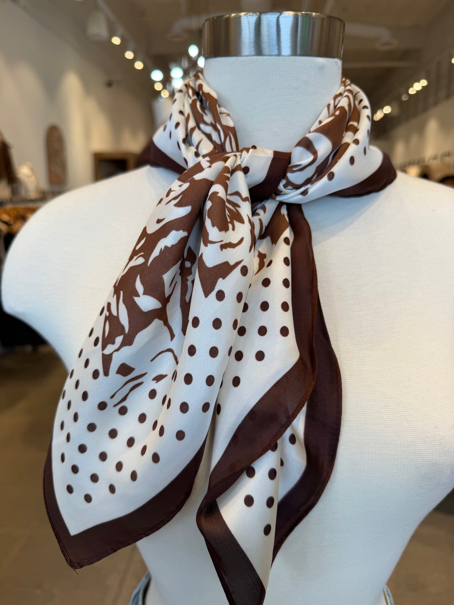 FLOWER PRINTED SMALL SQUARE SCARF