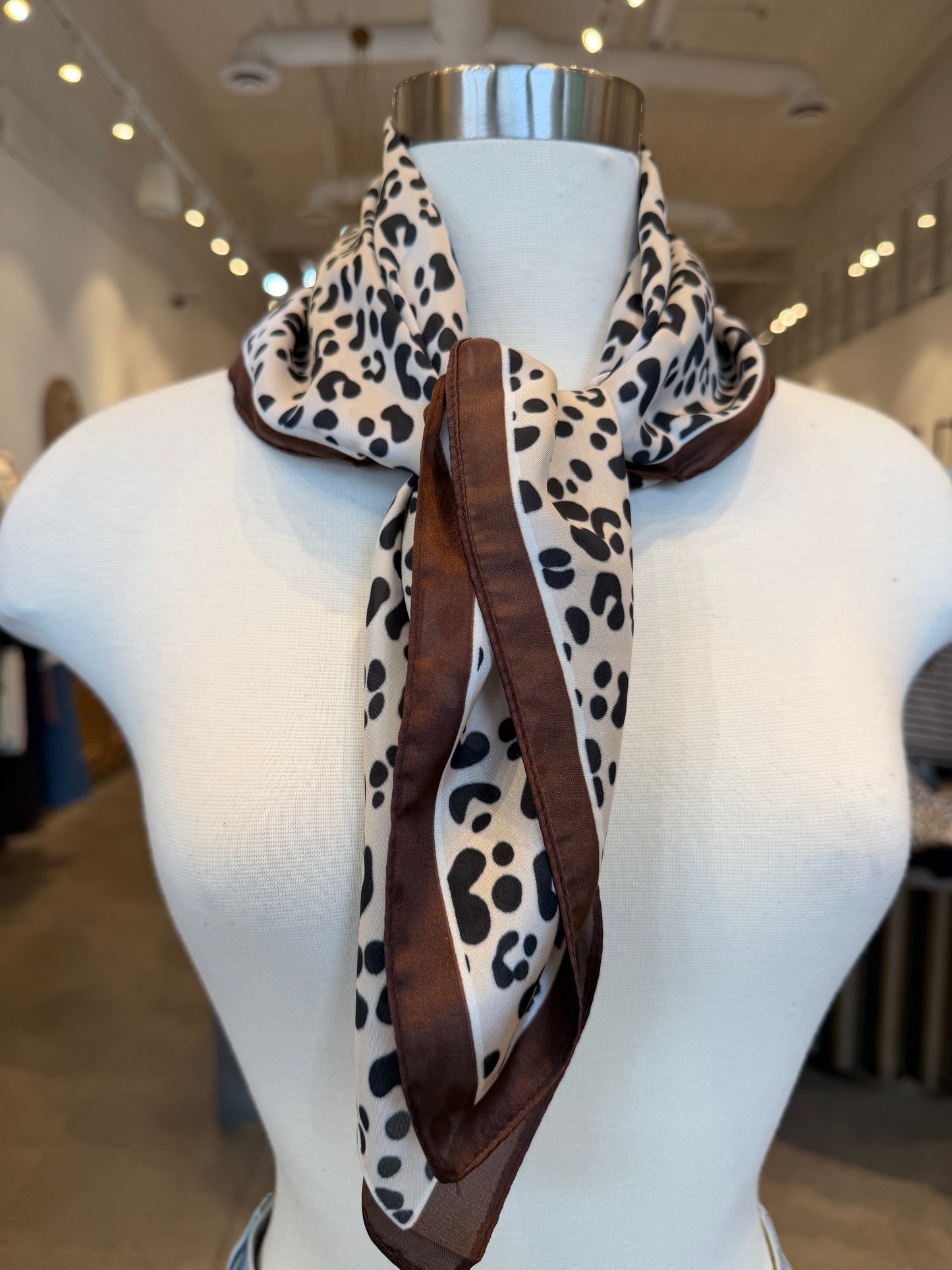 Bold Leopard Pattern Scarf