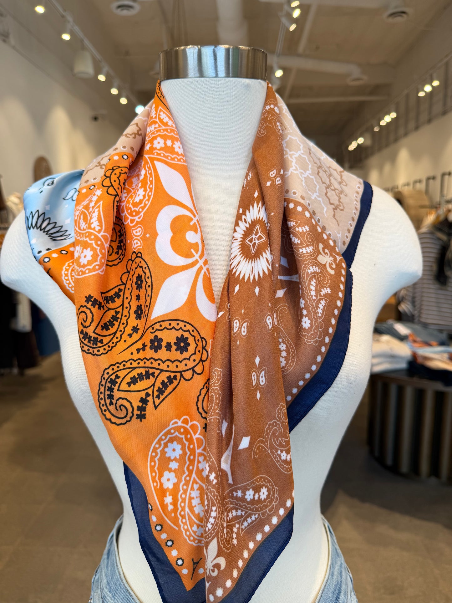 PAISLEY INSPIRED PATTERN SCARF